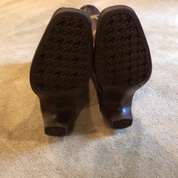 Giraffe print rain boots - Picture 4 of 7